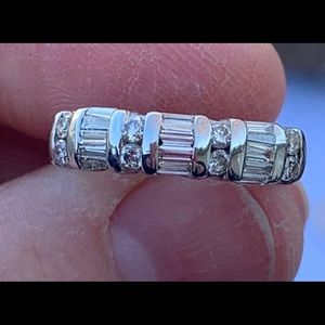 14k white gold diamonds wedding ring 6.5